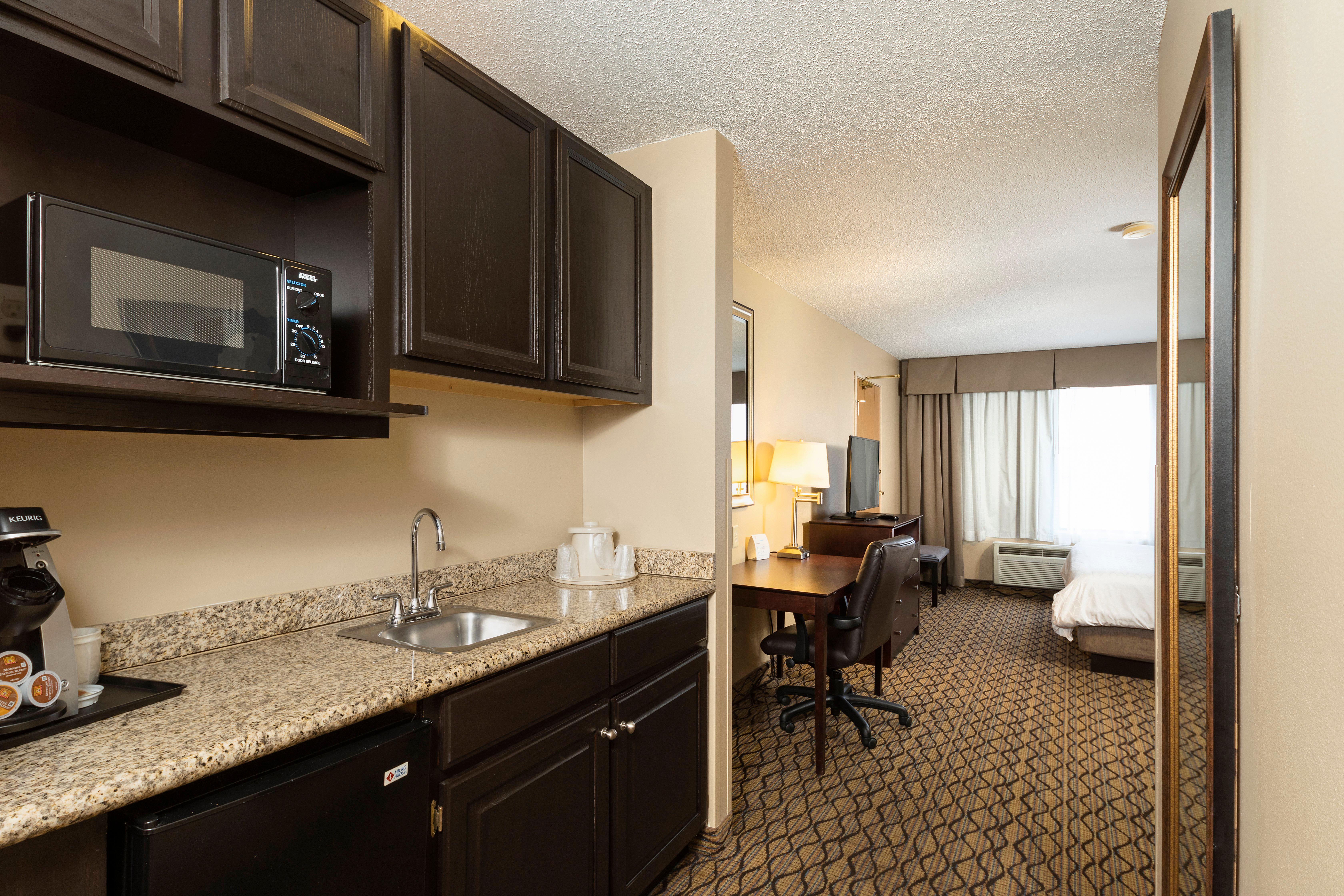 Holiday Inn Express Bloomington West By Ihg Exterior foto