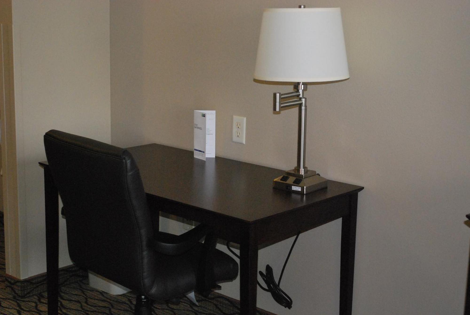 Holiday Inn Express Bloomington West By Ihg Exterior foto