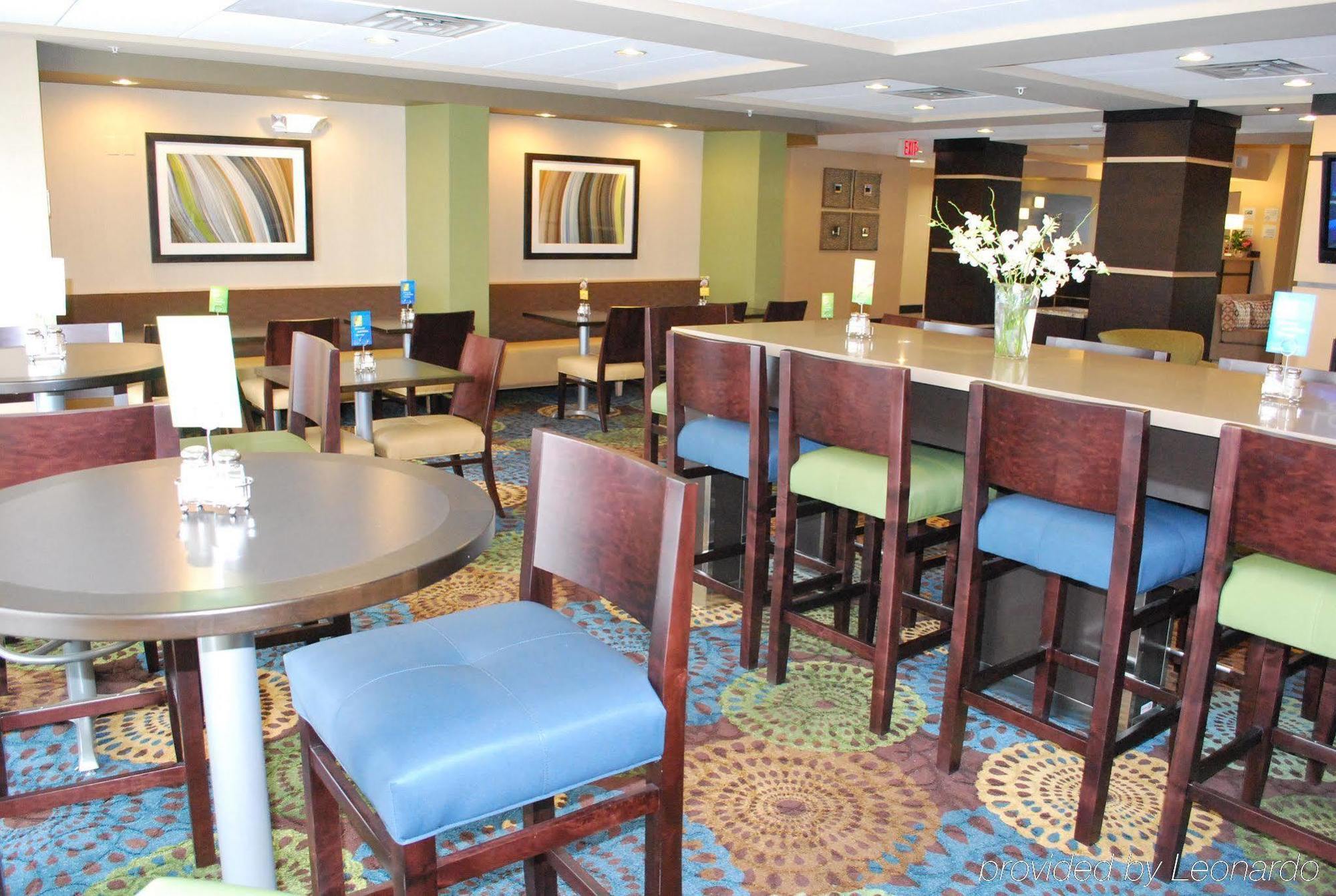 Holiday Inn Express Bloomington West By Ihg Restaurante foto